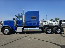 2022 Peterbilt 389 | Thumbnail Photo 4 of 23