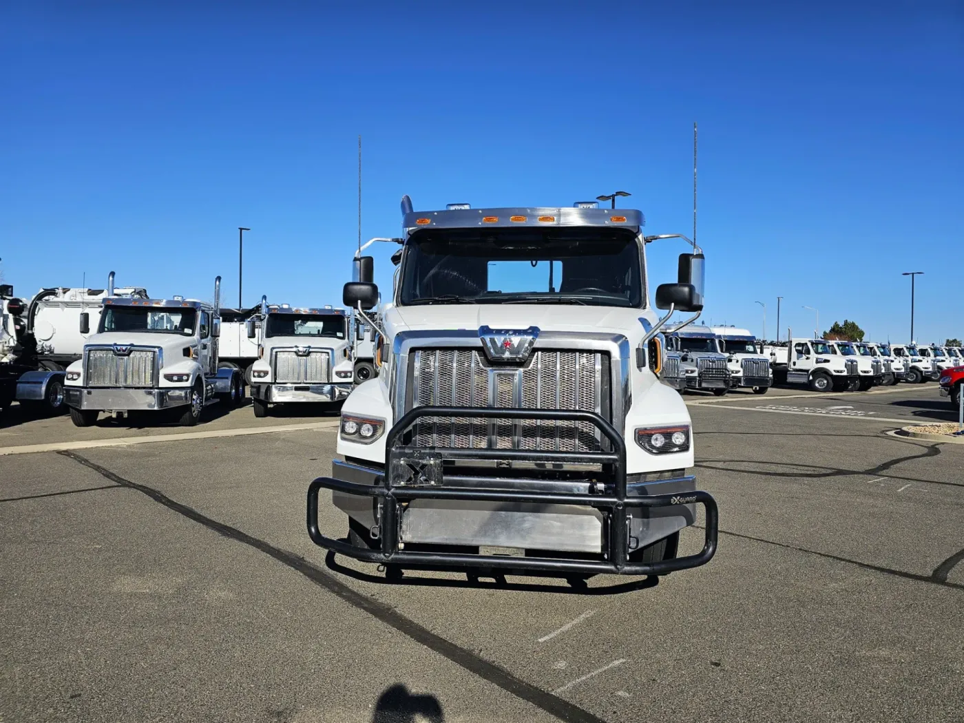 2025 Western Star 47X | Photo 2 of 16