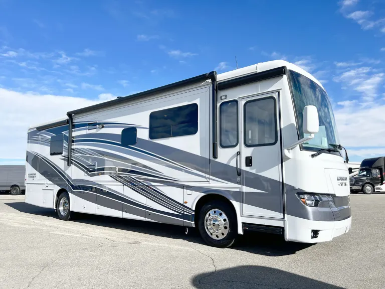 2022 Newmar Kountry Star 3717