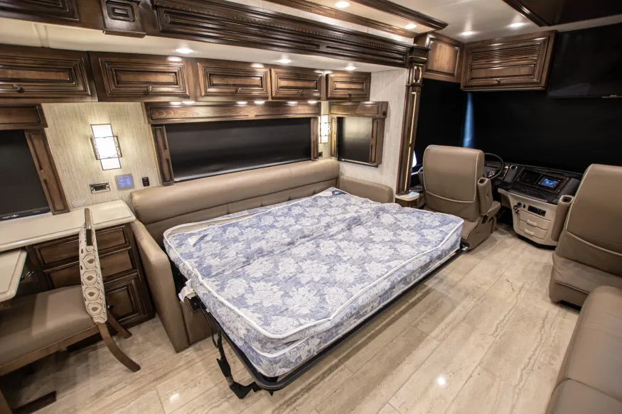 2019 Newmar Dutch Star 4369 | Photo 15 of 31