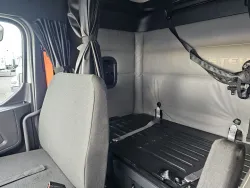 2025 Western Star 47X | Thumbnail Photo 13 of 22