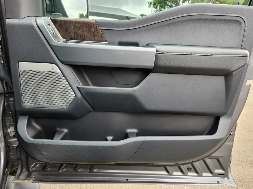 2023 Ford F-150 XL | Photo 16 of 29