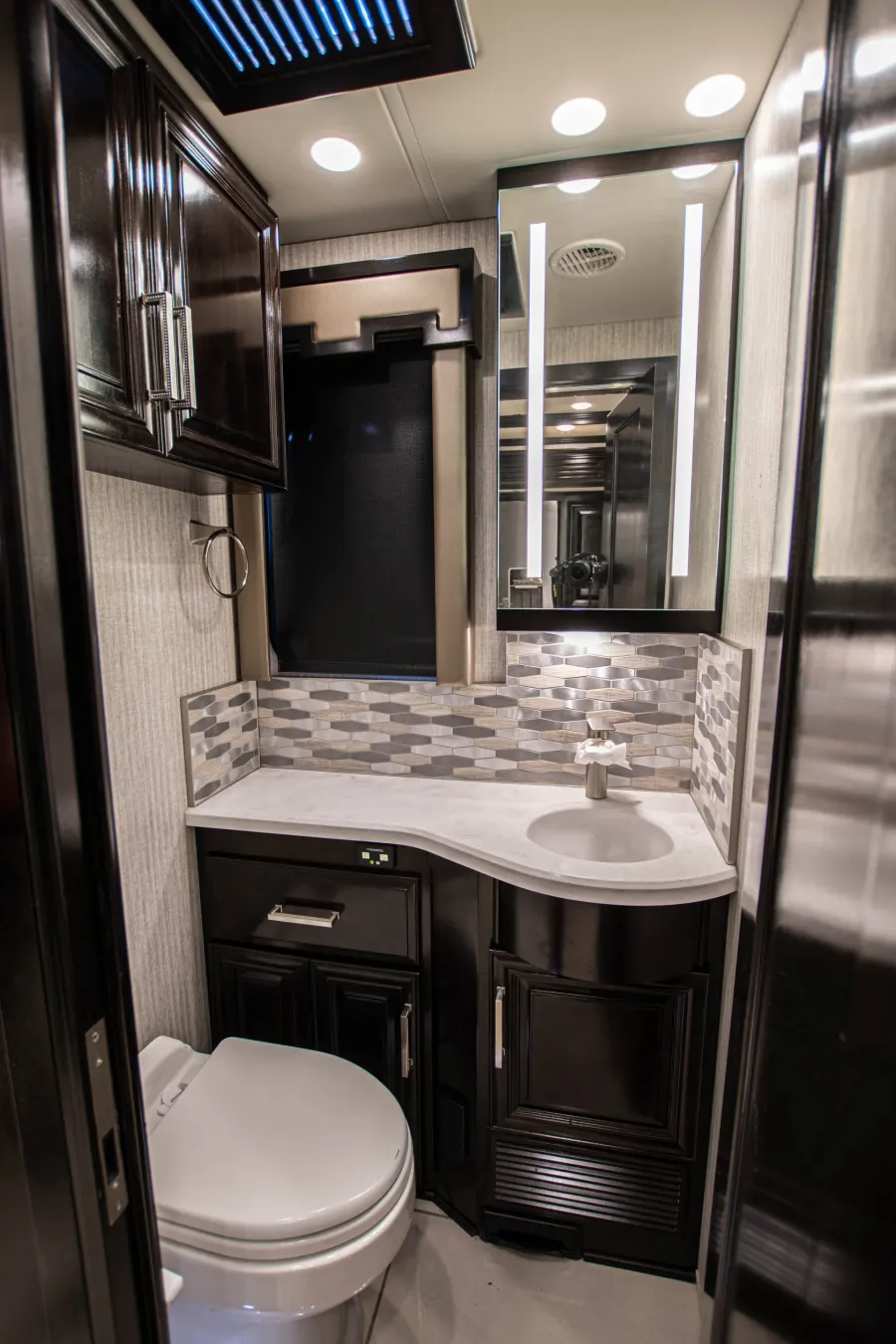 2022 Newmar London Aire 4579 | Photo 18 of 25