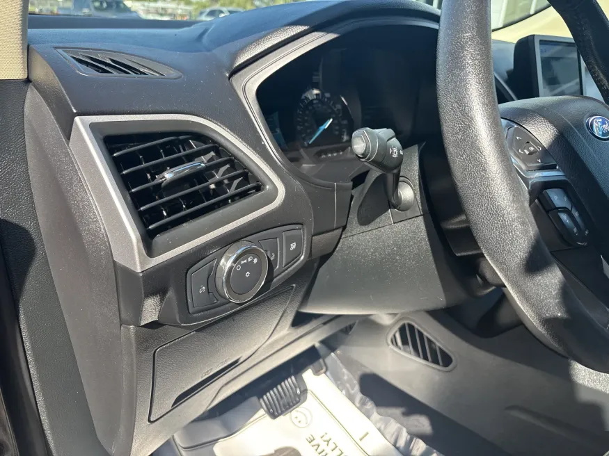 2022 Ford Edge SEL | Photo 12 of 19