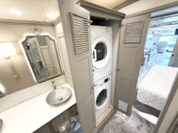 2026 Newmar Essex 4551 | Thumbnail Photo 19 of 33