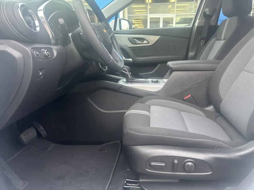 2026 Chevrolet Blazer LT | Photo 13 of 20