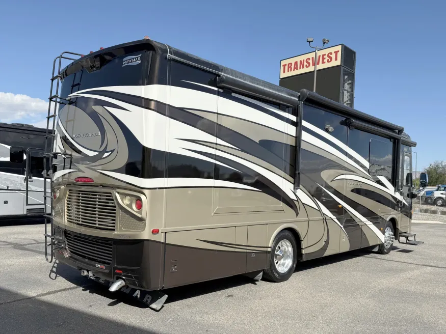 2015 Newmar Ventana 3436 | Photo 15 of 19