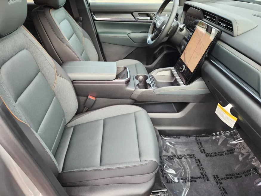 2026 GMC Terrain AT4 | Photo 9 of 23