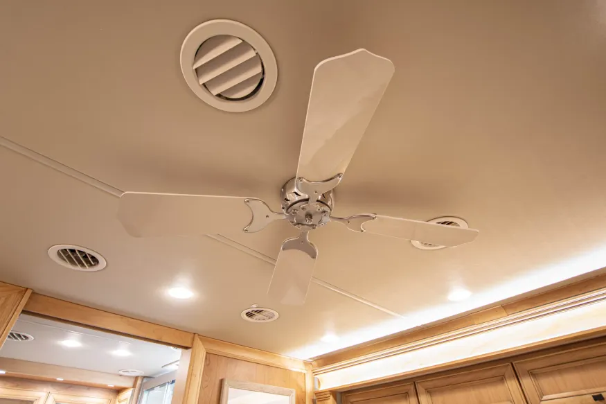 2023 Tiffin Phaeton 37BH | Photo 24 of 28