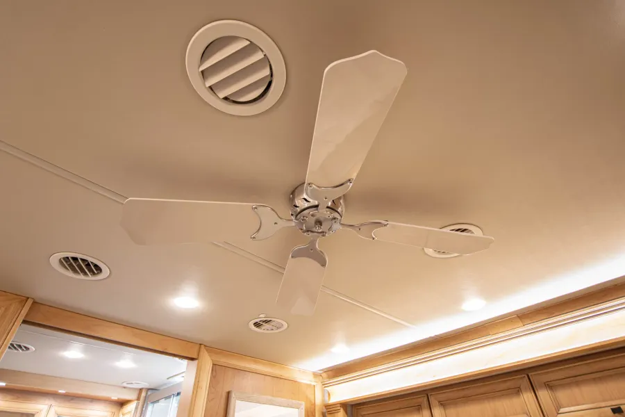 2023 Tiffin Phaeton 37BH | Photo 24 of 28