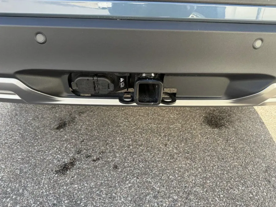 2026 Ford Explorer | Photo 9 of 28