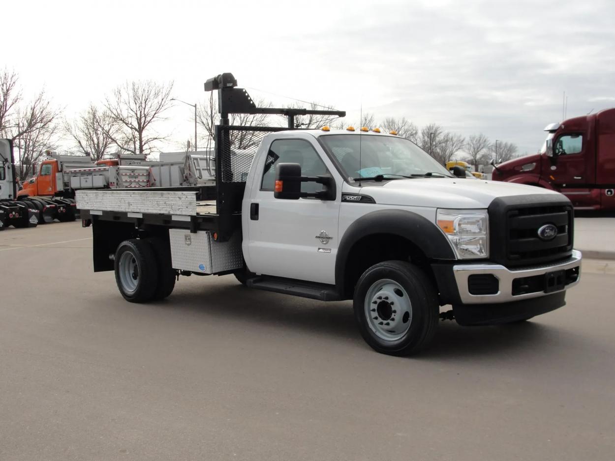 2014 Ford F-550 | Photo 7 of 14