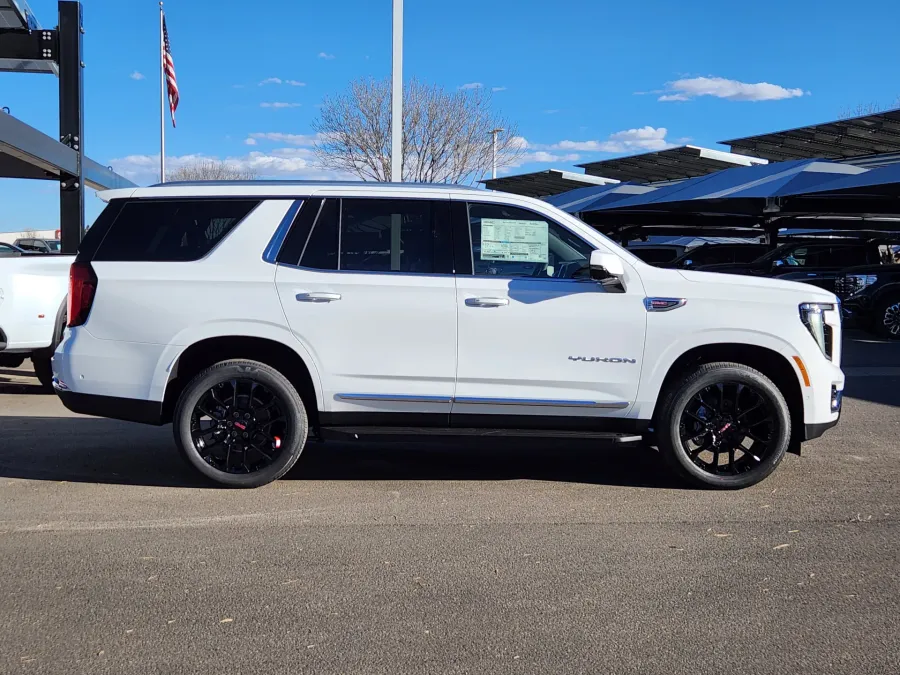 2026 GMC Yukon Elevation | Photo 1 of 30