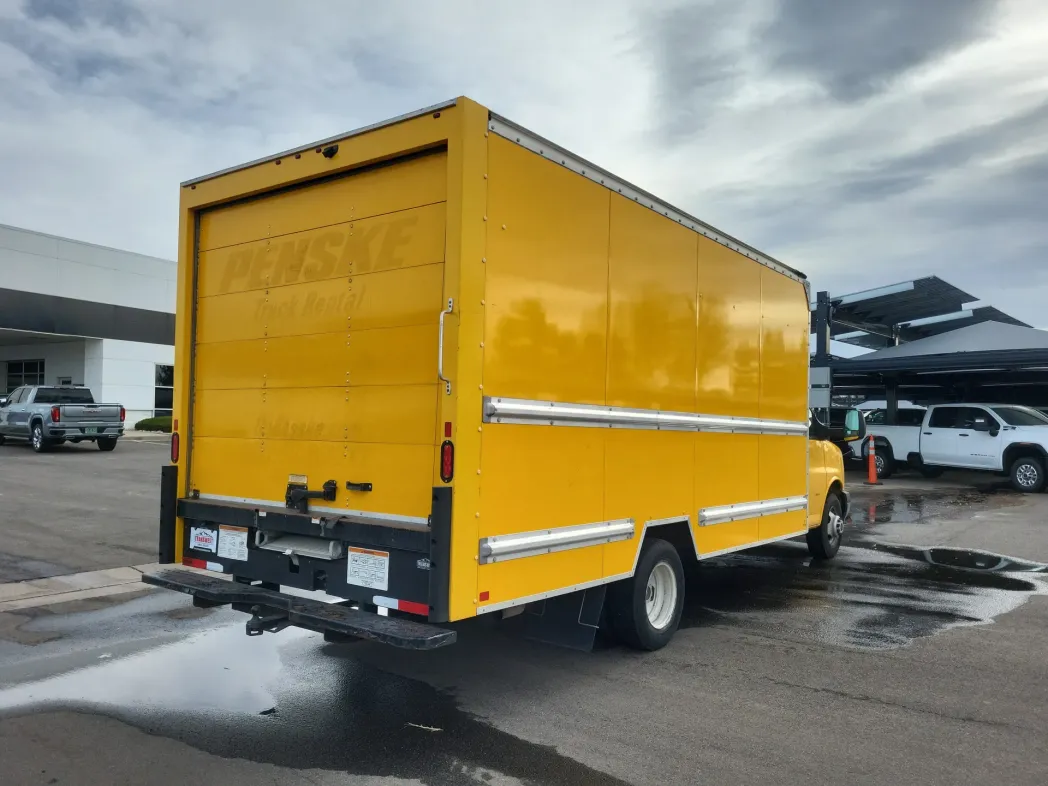 2021 GMC Savana Commercial Cutaway CUTWAY 