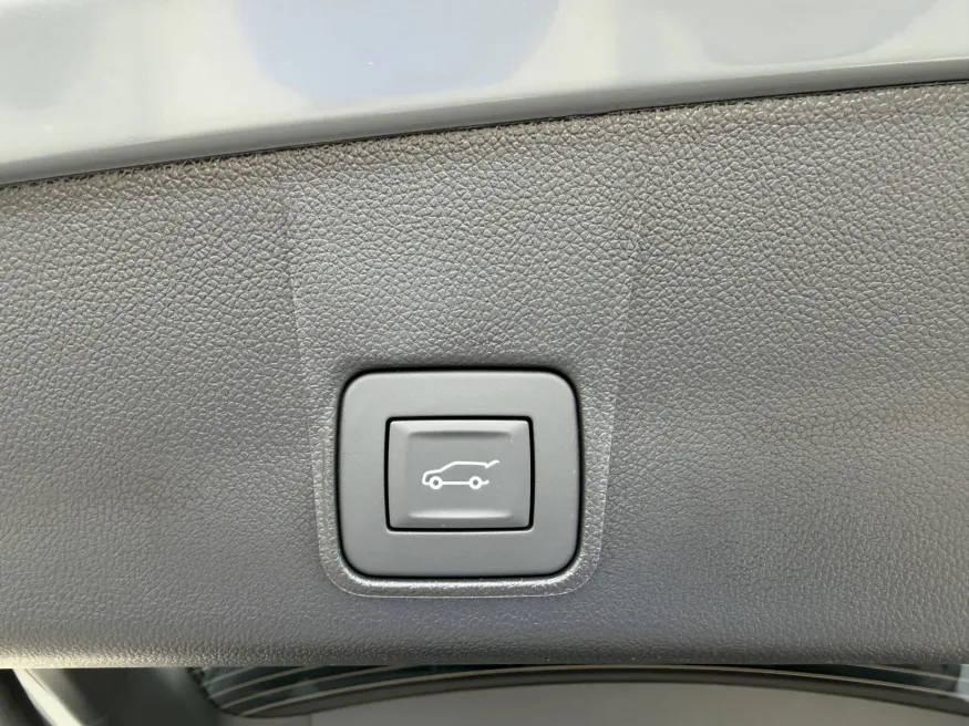 2026 Chevrolet Trailblazer RS | Photo 9 of 21