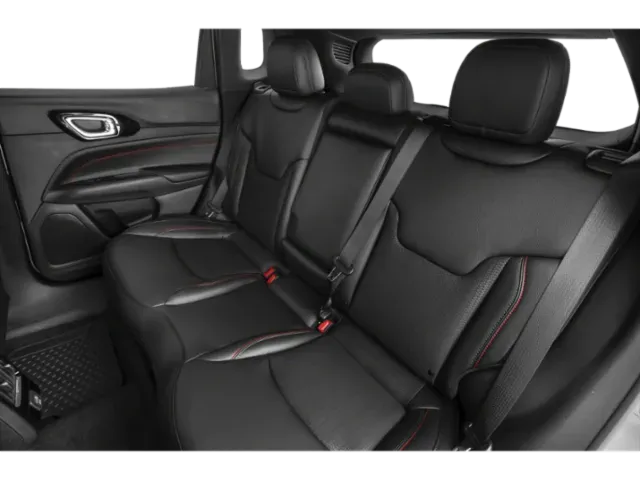 2024 Jeep Compass | Photo 9 of 12