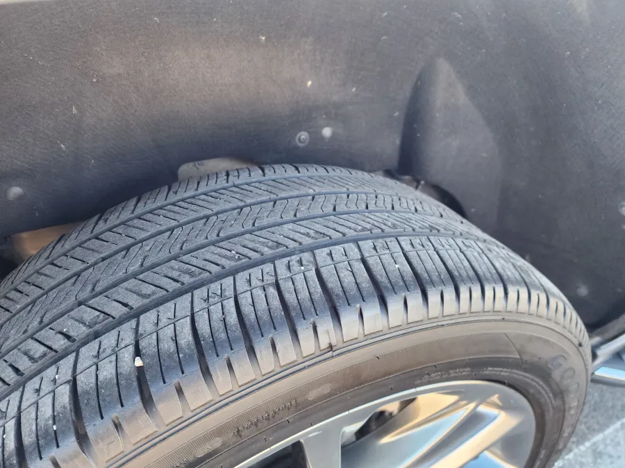 2019 Cadillac Escalade Luxury | Photo 7 of 33