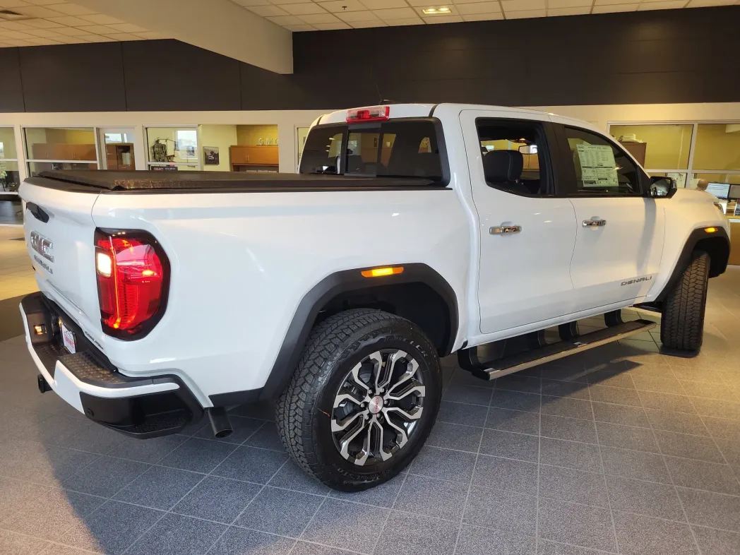 2026 GMC Canyon 4WD Denali 