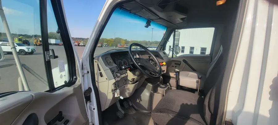 2007 Sterling LT9500 | Photo 11 of 14