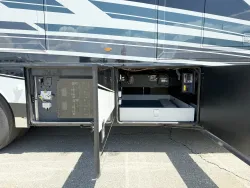 2026 Newmar Dutch Star 4081 | Thumbnail Photo 27 of 32