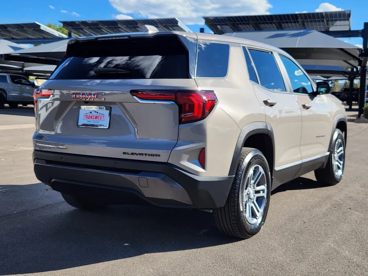 2025 GMC Terrain AWD Elevation | Photo 2 of 28