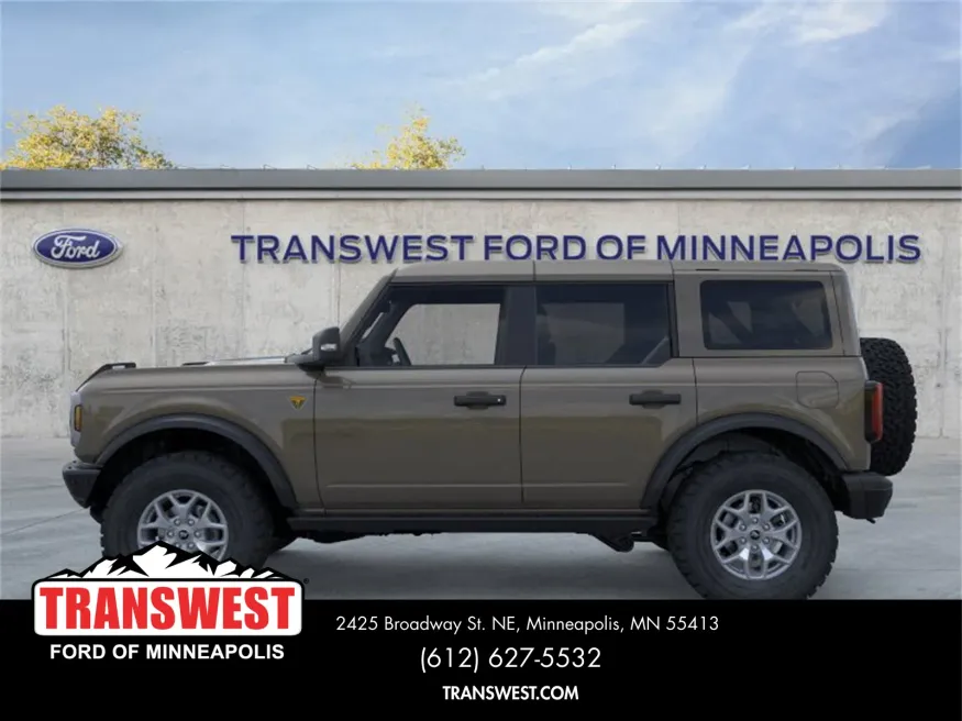 2025 Ford Bronco Badlands | Photo 3 of 25