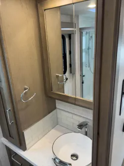 2026 Newmar Ventana 3512 | Thumbnail Photo 18 of 40