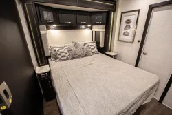 2026 Newmar Canyon Star 3947 | Thumbnail Photo 25 of 27