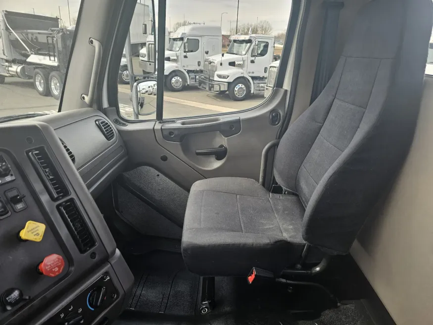 2023 Freightliner M2 112 | Photo 15 of 19