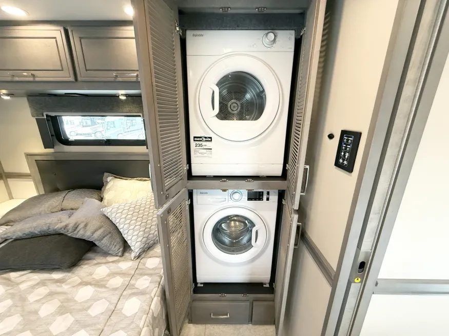 2026 Renegade Explorer 40EBH | Photo 16 of 31