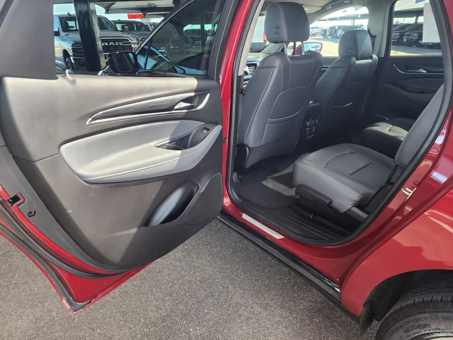 2021 Buick Enclave Premium | Photo 10 of 29