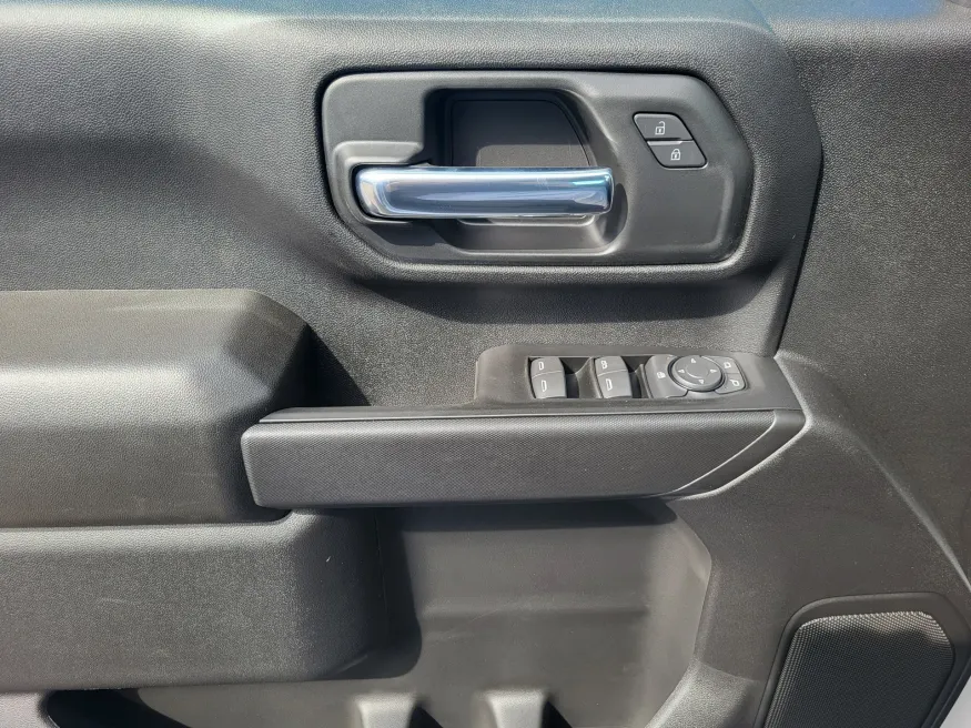 2026 GMC Sierra 2500HD Pro | Photo 18 of 24