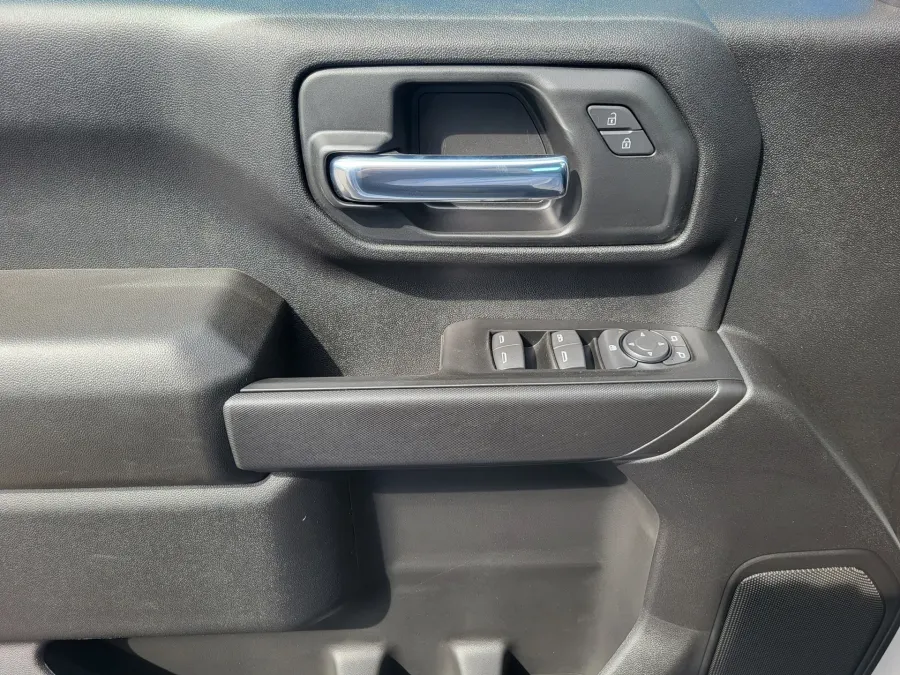 2026 GMC Sierra 2500HD Pro | Photo 18 of 24