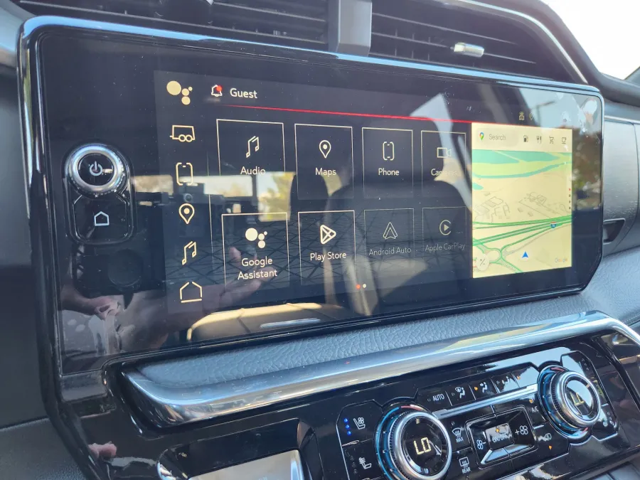 2026 GMC Sierra 2500HD Denali | Photo 28 of 31