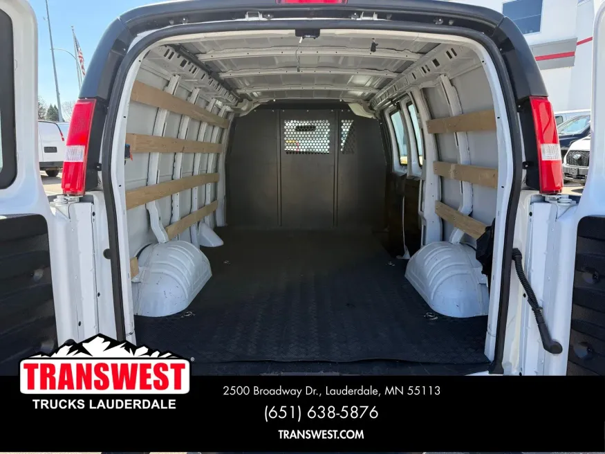 2024 GMC Savana 2500 Cargo | Photo 11 of 20