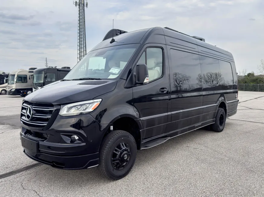 2026 Tiffin GT2 24 CG | Photo 6 of 28