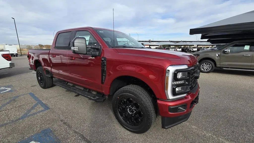 2026 Ford Super Duty F-350 | Photo 3 of 29