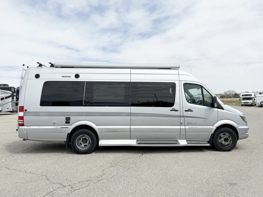 2015 Winnebago Era 70C | Photo 2 of 17