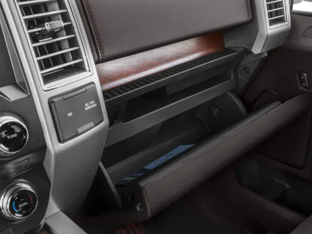 2016 Ford F-150 | Photo 12 of 17