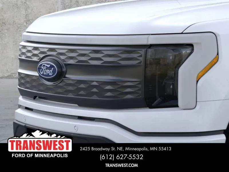 2025 Ford F-150 Lightning Lariat | Photo 16 of 22