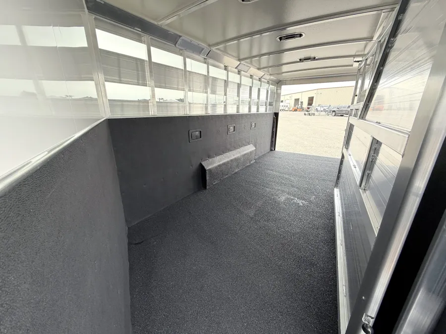 2026 Cimarron Lonestar | Photo 14 of 18