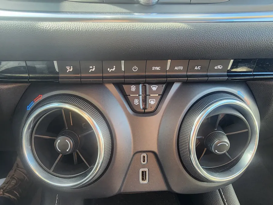 2023 Chevrolet Blazer LT | Photo 18 of 24