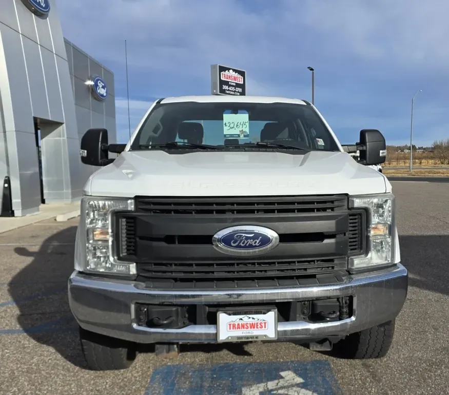 2019 Ford F-350 | Photo 2 of 27