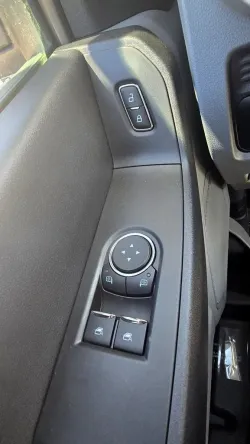 2025 Ford Super Duty F-600 | Thumbnail Photo 12 of 26