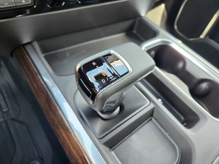 2025 GMC Sierra 1500 Elevation | Photo 27 of 29