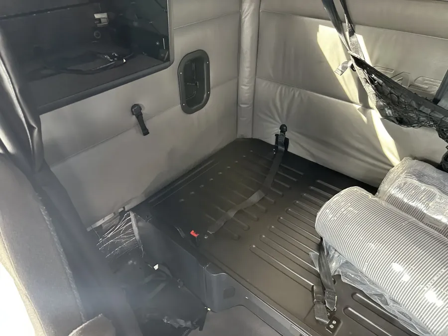 2022 Freightliner Cascadia 126 | Photo 16 of 21