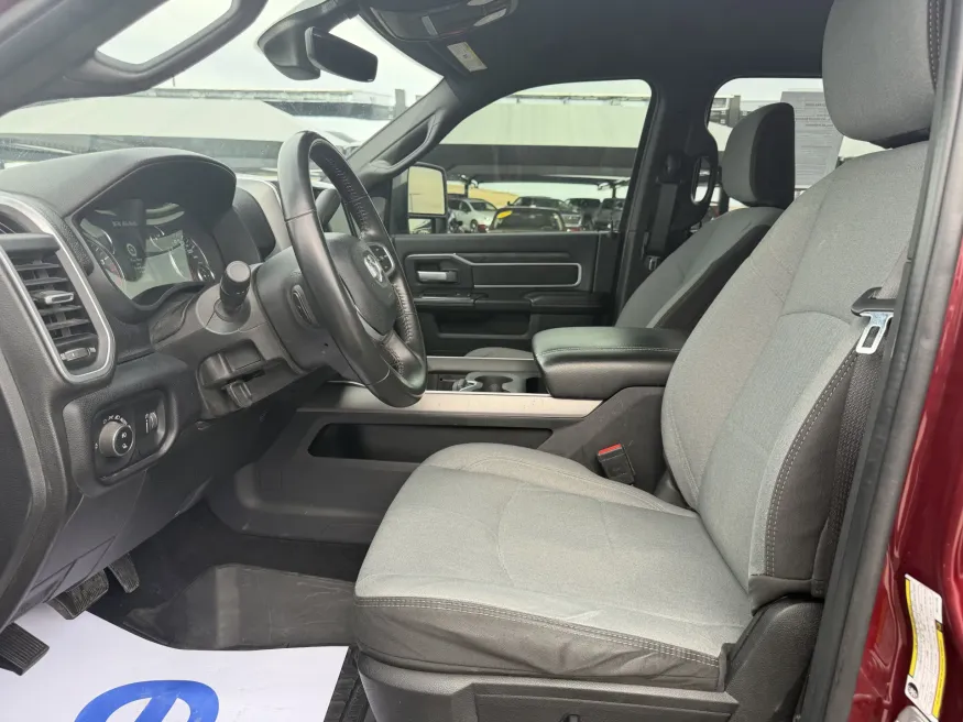 2024 RAM 2500 Big Horn | Photo 13 of 19