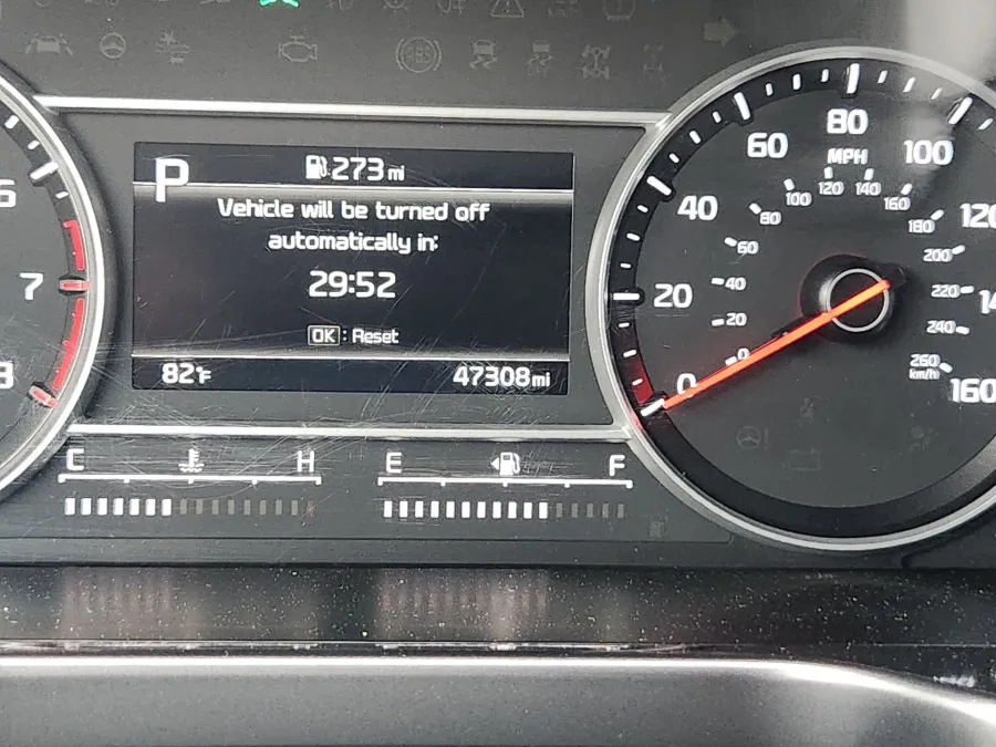 2023 Kia Sorento S | Photo 20 of 28