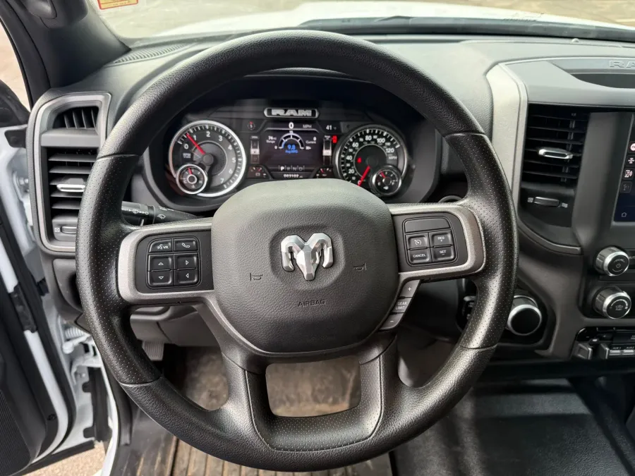 2022 RAM 3500 Tradesman | Photo 11 of 21