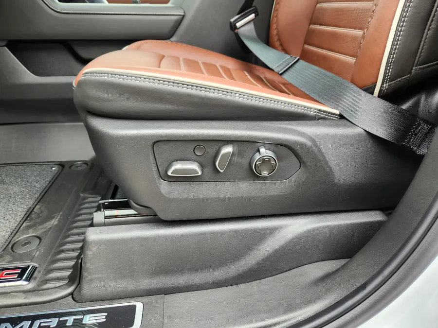 2026 GMC Sierra 3500HD Denali Ultimate | Photo 9 of 31